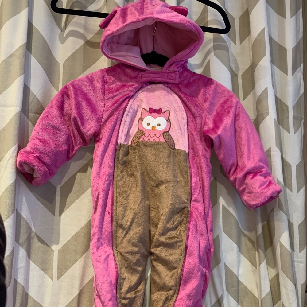 💕Lullaby Pink plush cozy snowsuit in size 24mo 💕